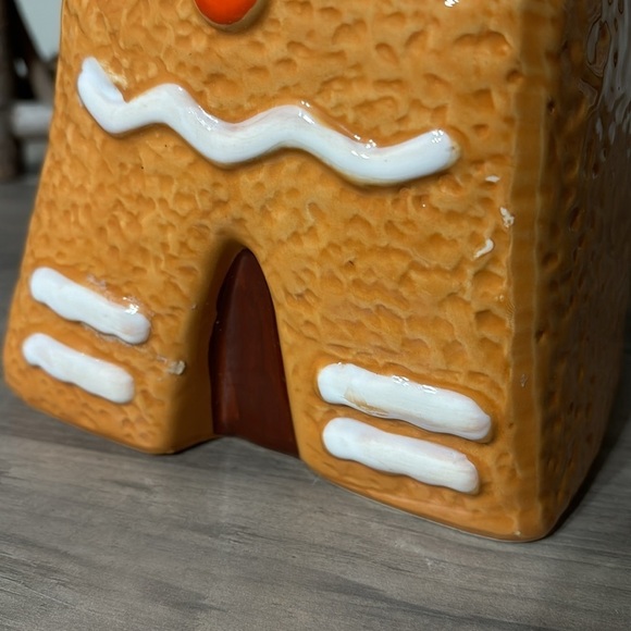 VINTAGE PRE OWNED GINGERBREAD MAN COOKIE JAR 9.5" TALL SHREK GINGERBREAD MAN - Picture 7 of 15